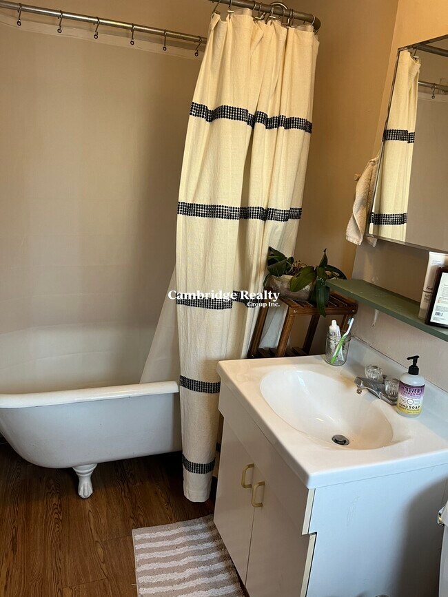 17 Endicott Ave unit 6, Somerville, MA 02144 - photo 6