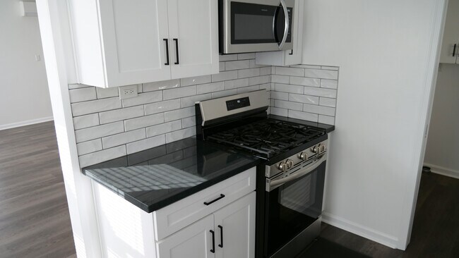 259 E Puente St, Covina, CA 91723 - photo 6