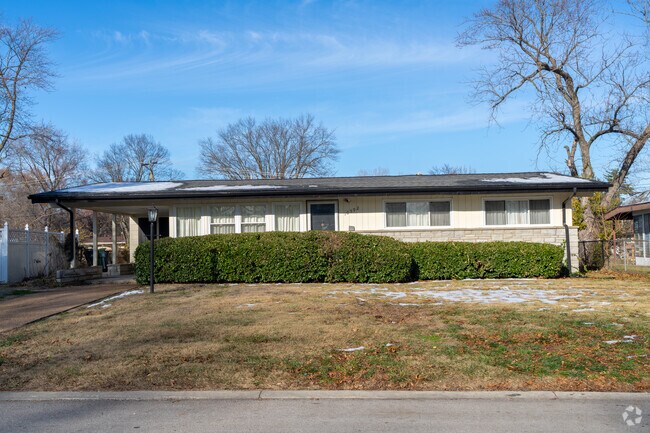 Hathaway Manor is full of architecturally similar homes, but in many unique color schemes.