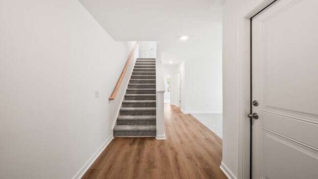 4633 Forest Hills Dr unit 1404, North Charleston, SC 29418 - photo 3