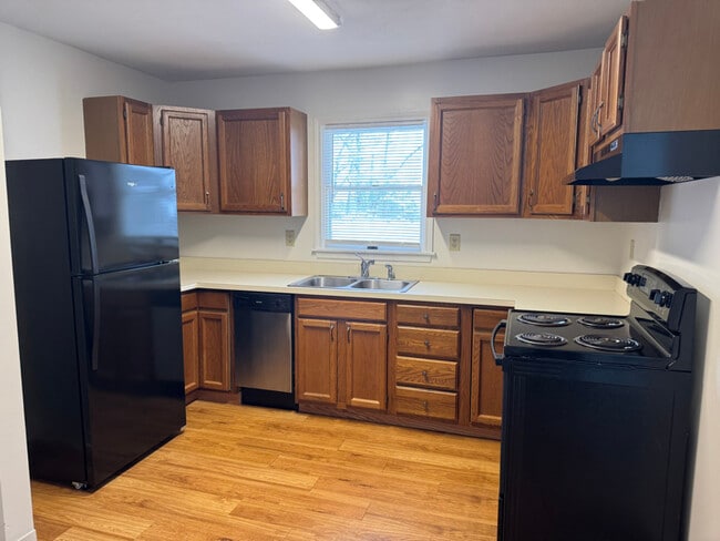 16 Orchard Ln unit 16, Norwalk, OH 44857 - photo 2