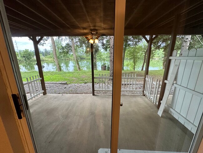 1062 Lakeshore Dr, Pioneer, OH 43554 - photo 5