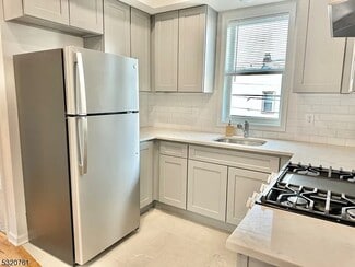 558 Court St Unit 1L, Elizabeth, NJ 07206