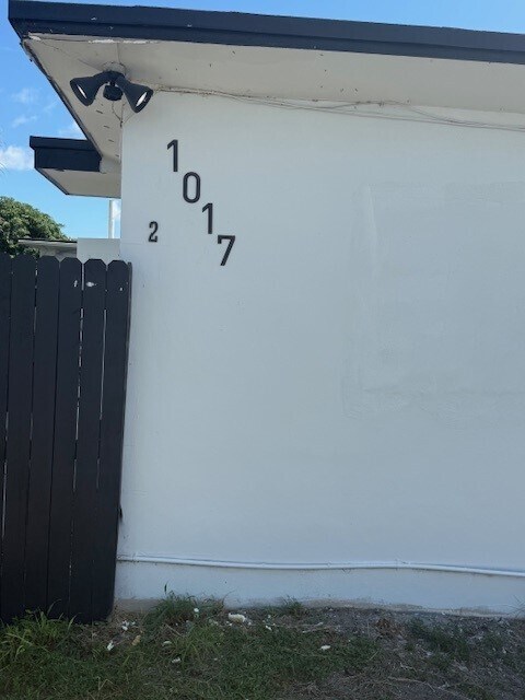 1017 N E St Unit 2, Lake Worth Beach, FL 33460