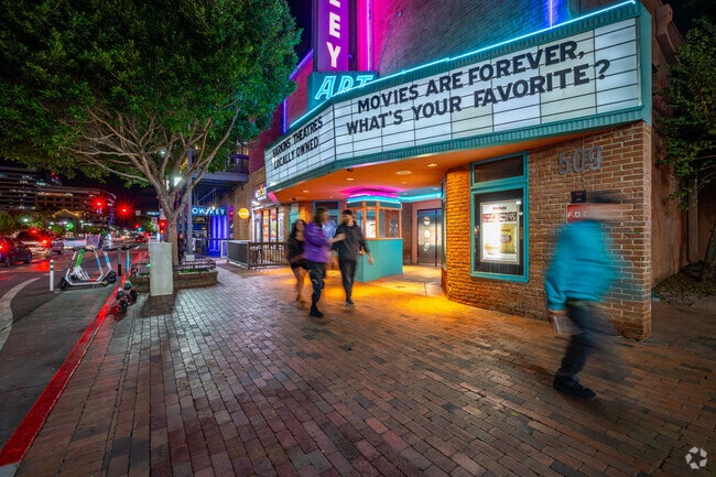 Harkins Valley Art in Downtown Tempe brings a world of cinema to your doorstep.