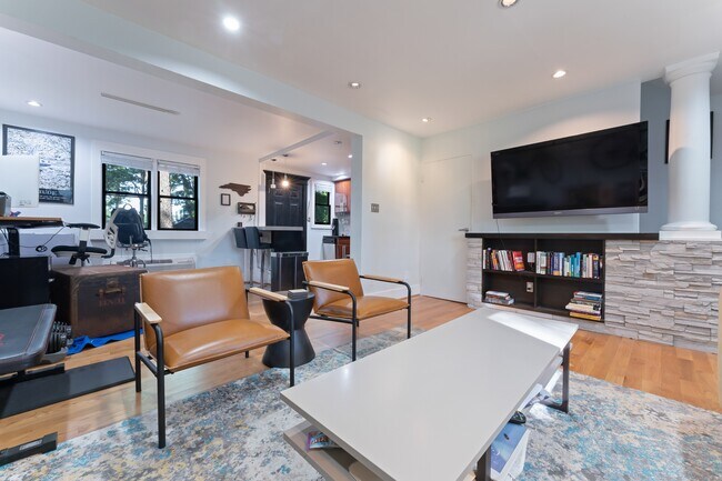 929 St Marys St, Raleigh, NC 27605 - photo 5