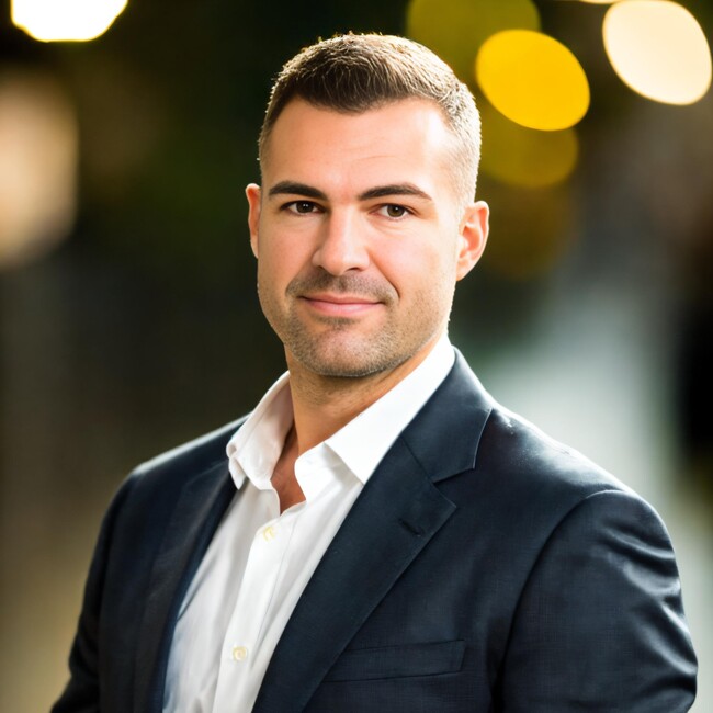 Agent Photo