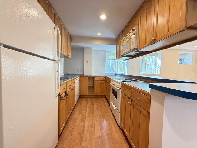 43 May St unit G3, Cambridge, MA 02138 - photo 3