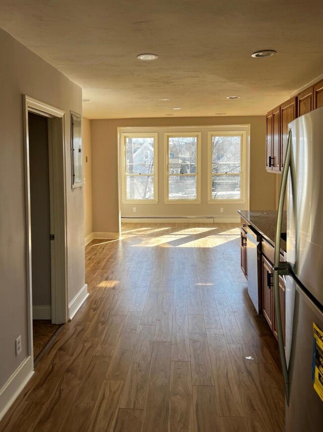 713 Metropolitan Ave Unit 2, Boston, MA 02136