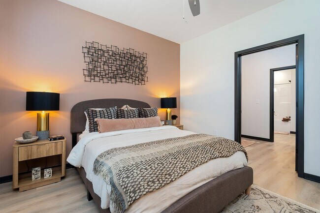 1BR, 1BA - 741SF - Bedroom