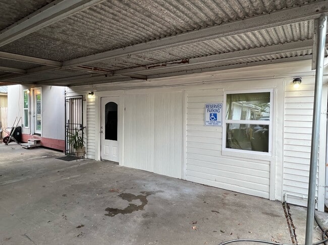 Unit 4 Entrance
