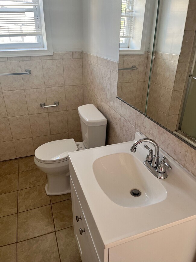901-3 Diamond St unit 2F, Philadelphia, PA 19122 - photo 4