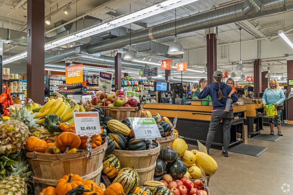 NH_OldTown_554371_P2_Final_DF_092724