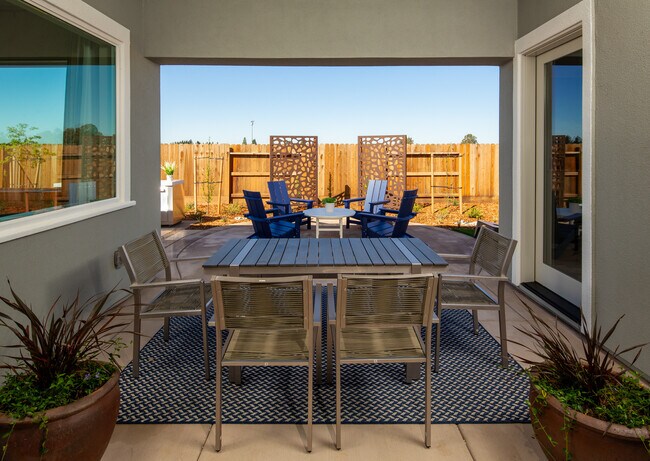 9106 Colzie Ct, Elk Grove, CA 95624 - photo 7