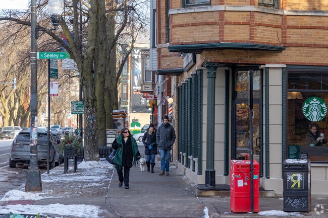 Roscoe Village is a pedestrian friendly neighborhood with many coffee shops to choose from.