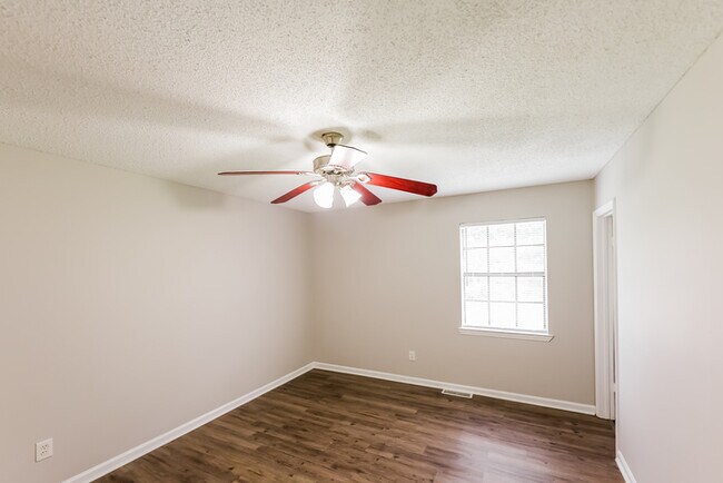 811 10th Way, Pleasant Grove, AL 35127 - photo 6