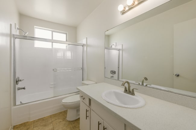 1808 N Harvard Blvd unit 18, Los Angeles, CA 90027 - photo 7