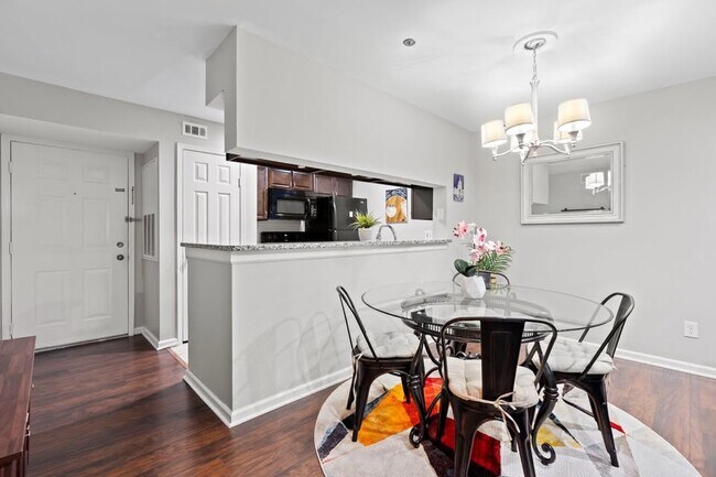 3313 Wyndham Cir unit 1, Alexandria, VA 22302 - photo 6