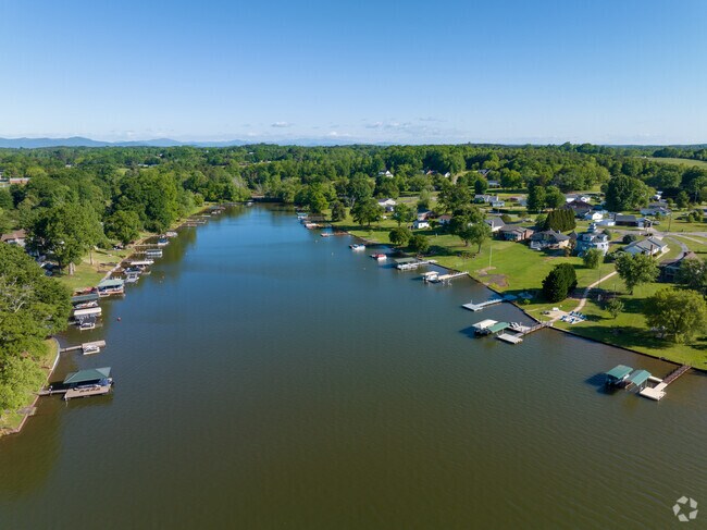 Lake front properties on Lake Bowen in Inman are very popular options for residents.