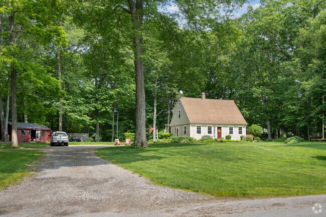 Find charming Cape Cod colonial homes with spacious yards in Ashford.