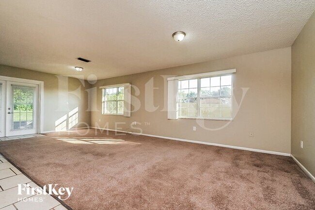 839 Sherwood Dr, Lake Wales, FL 33898 - photo 3