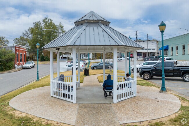 You will find a charming gazebo in historic downtown Byhalia.