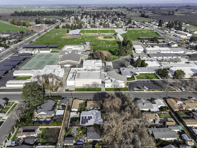 Escalon High School in Escalon sits in the middle of town.