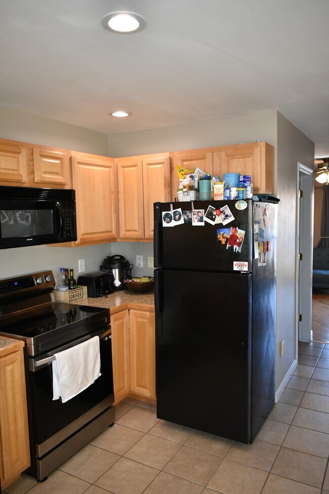 39 River Village Dr, Milford, ME 04461 - photo 6