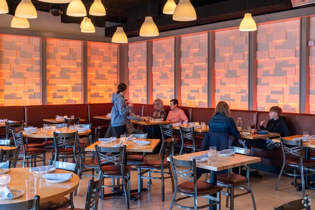 Posto 31 has so many great options for food and drinks in La Grange Park.