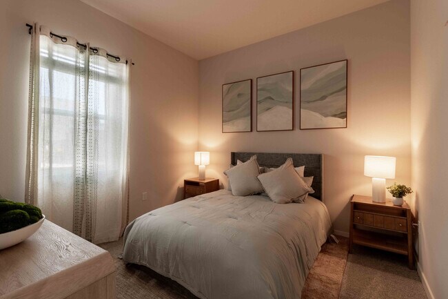 The Grove at Woodlake, Sacramento, CA 95815 - photo 5