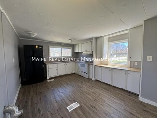 24 Park Dr, Canaan, ME 04924