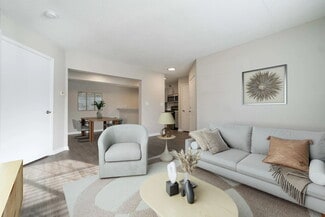 1890 N Lennox St, Olathe, KS 66061