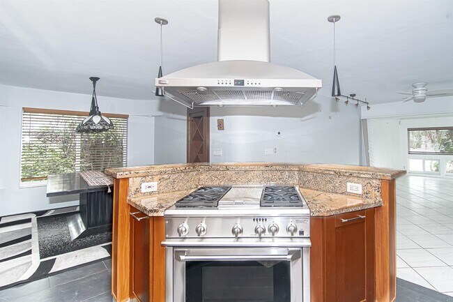 3023 NE 5th Terrace, Wilton Manors, FL 33334 - photo 4