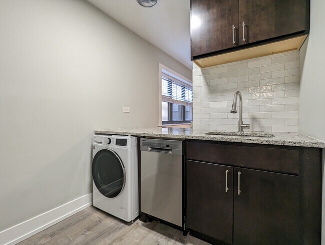 456 W Barry Ave unit 527, Chicago, IL 60657 - photo 5
