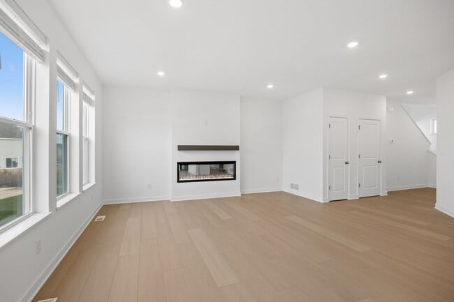 18331 Glancy Way, Lakeville, MN 55044 - photo 2