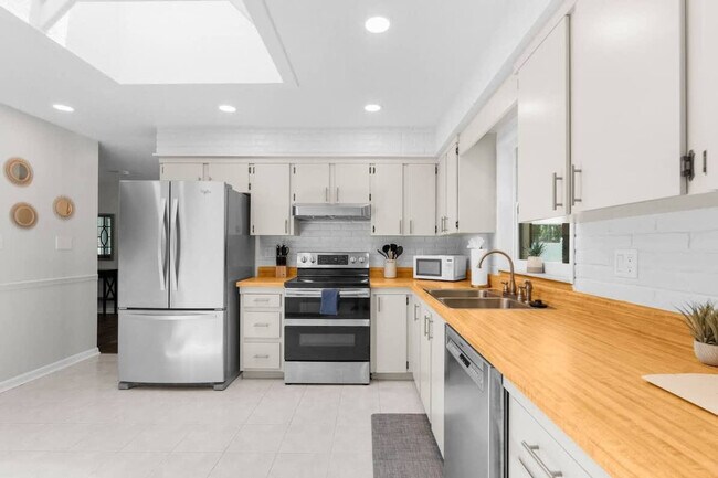 31178 Park Ridge Dr unit ID1234462P, Brooksville, FL 34602 - photo 7