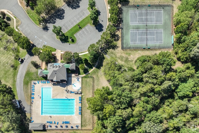 Kingsbrooke provides a pool complex for residents to cool off in the summer.