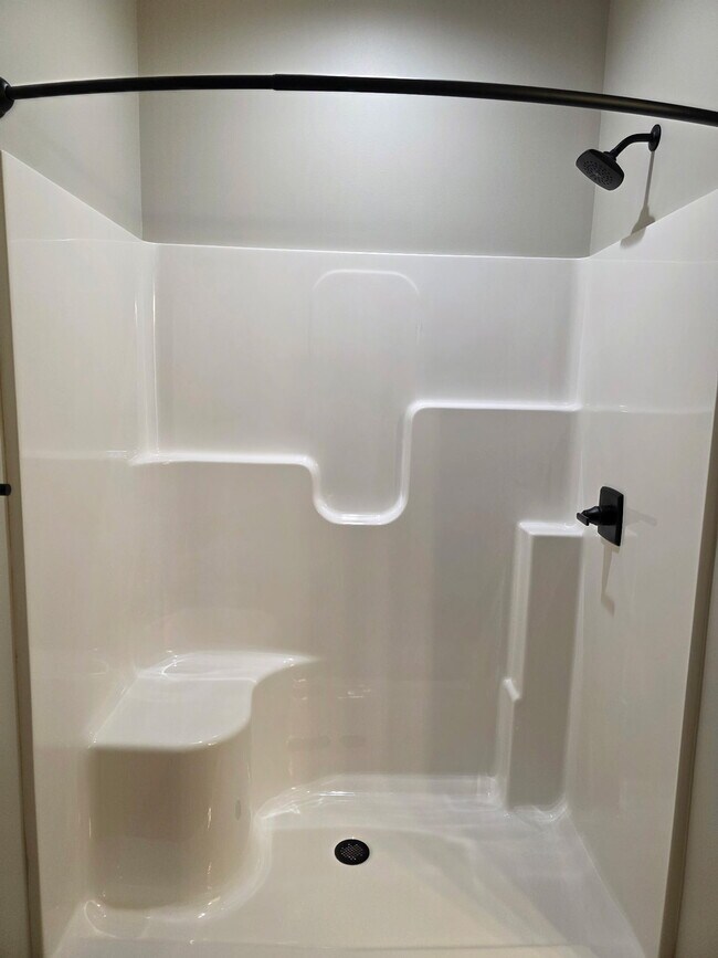 2217 Overlook Ridge Ct, Watertown, SD 57201 - photo 5