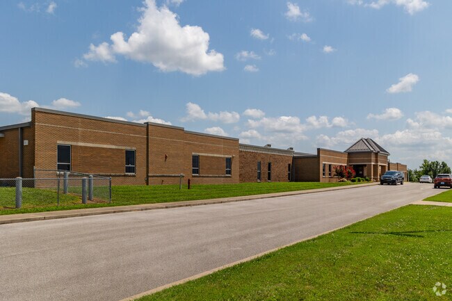 Pembroke Elementary School has a large drop off area for parents to drop off students.