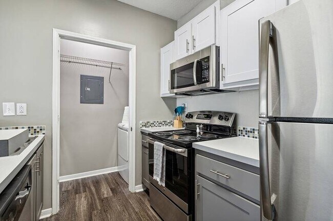 1BR, 1BA - 745SF (The Piedmont) - Kitchen