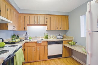 19 Royal Crest Dr, Marlborough, MA 01752