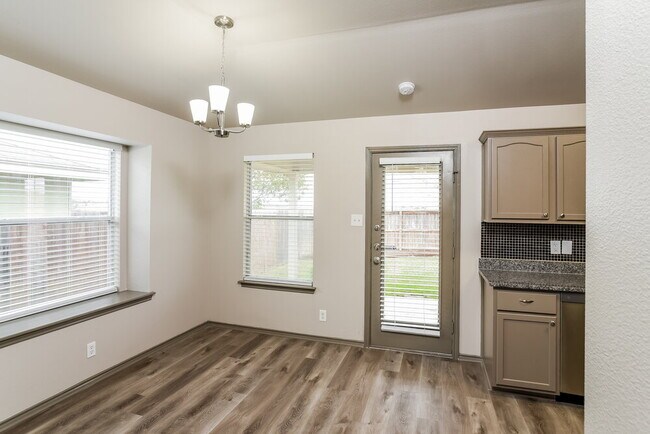 316 Hummingbird Dr, New Braunfels, TX 78130 - photo 5