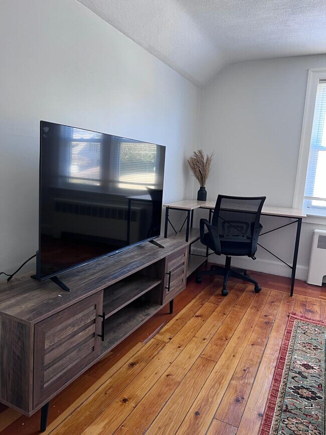 665 Mendon Rd unit FL2-ID1347759P, Woonsocket, RI 02895 - photo 3