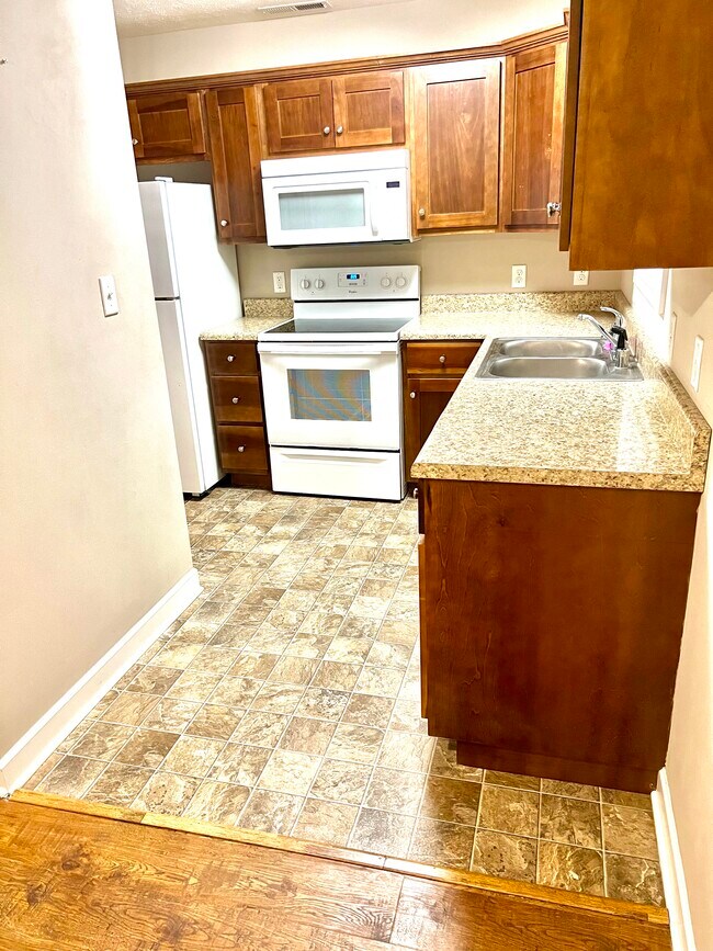 141 McFadin Station St unit D 3, Bowling Green, KY 42103 - photo 7