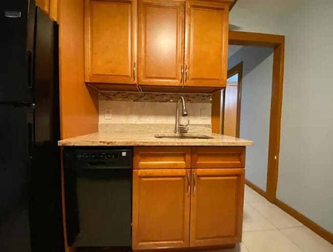 21-08 29th Ave unit 3, Long Island City, NY 11102 - photo 3