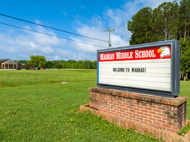Madras Middle School is located at 240 Edgeworth Rd, Newnan, GA 30263.