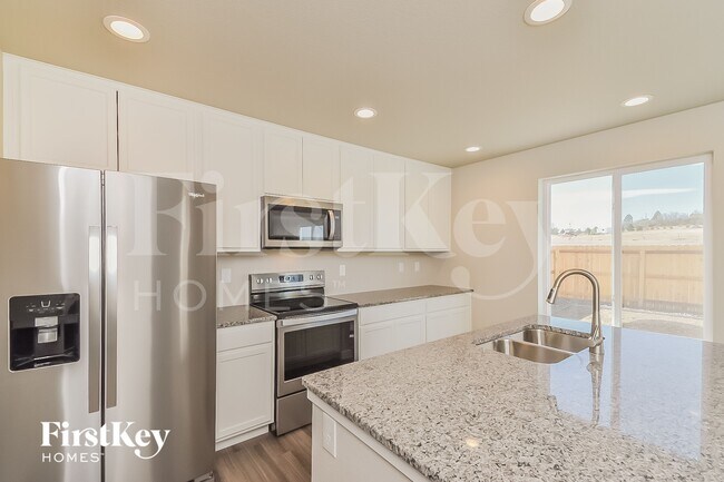 10471 Horton Dr, Colorado Springs, CO 80925 - photo 6