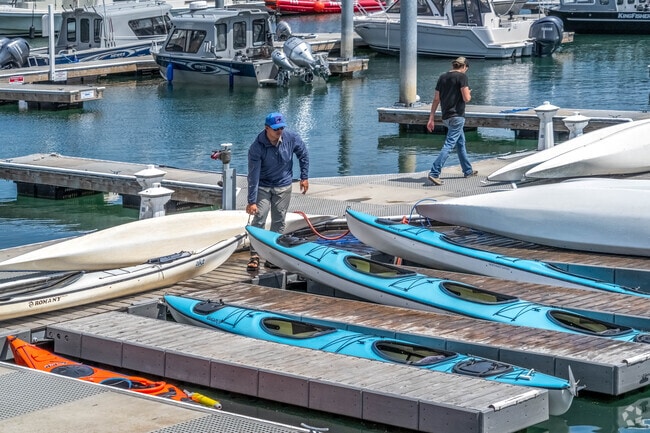 Skyline offers whale watching tours, as well as sea kayak excursinons.