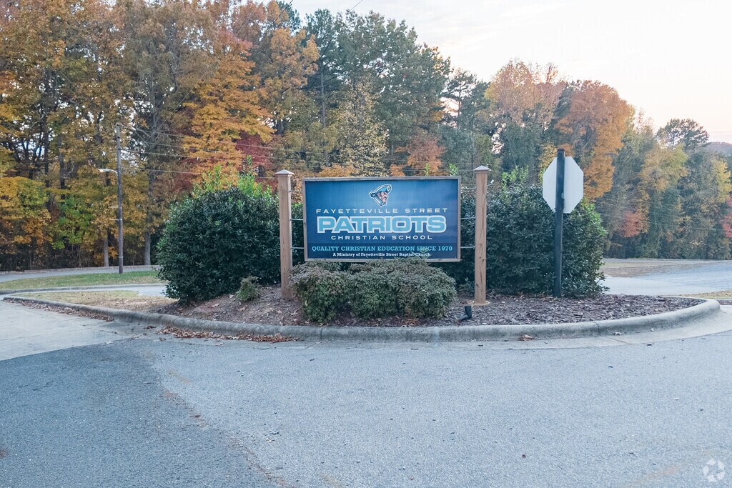 Fayetteville Street Christian School, Rankings & Reviews