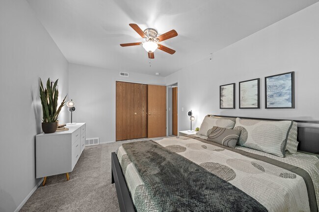 Dover Hills Apartments, Kalamazoo, MI 49009 - photo 6